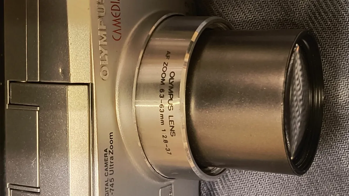 Olympus Digital Camera C-745 Ultra Zoom 10 - Image 4