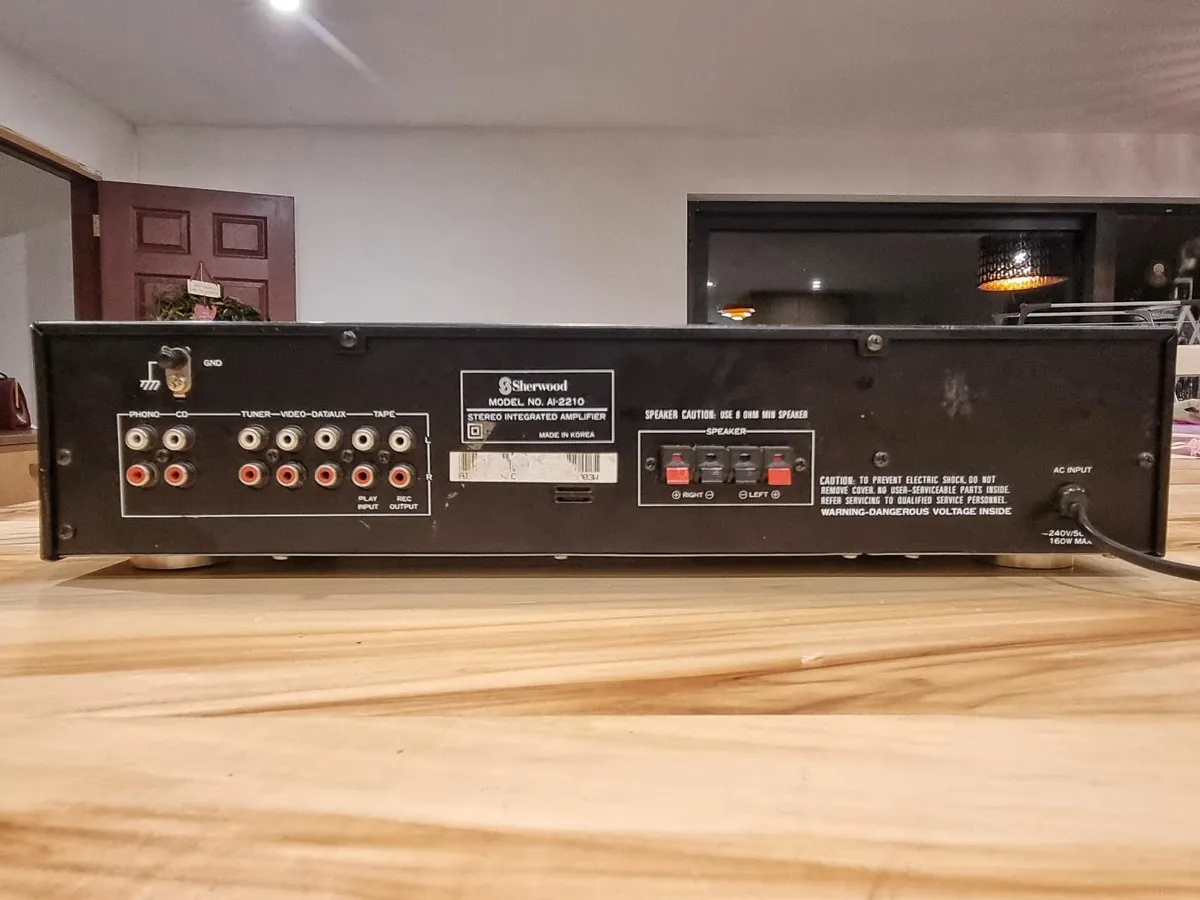 Sherwood Stereo Amplifier - Image 4