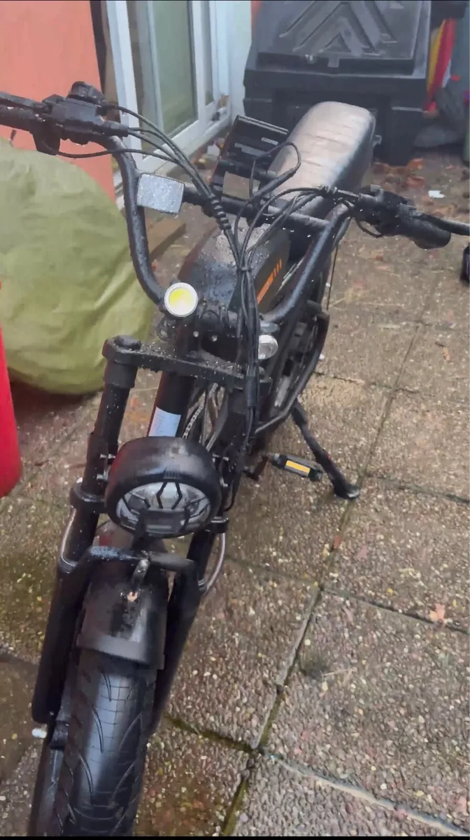 Electric bike - Image 2