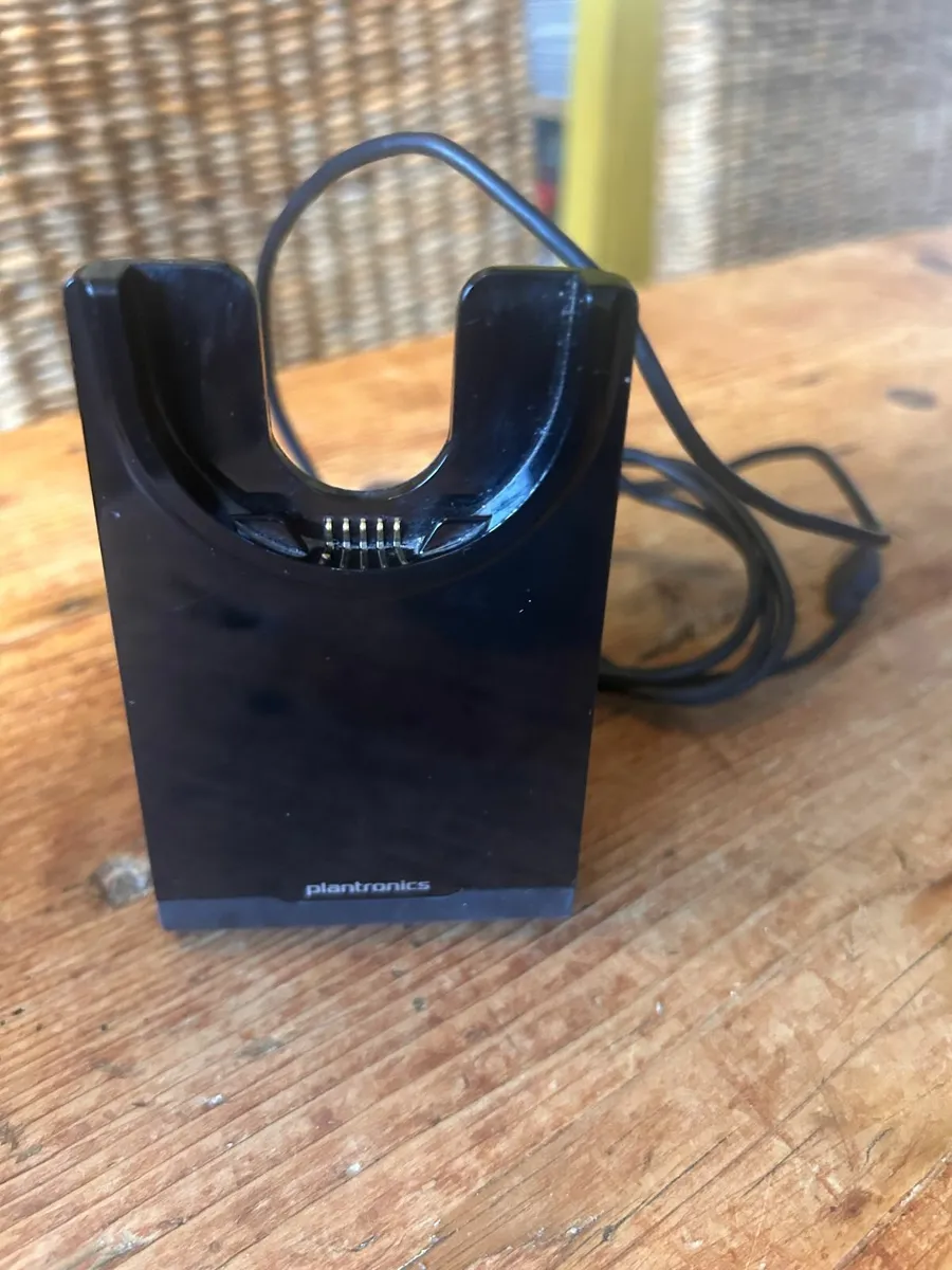 Poly Voyager Focus UC Charging Stand - Image 2