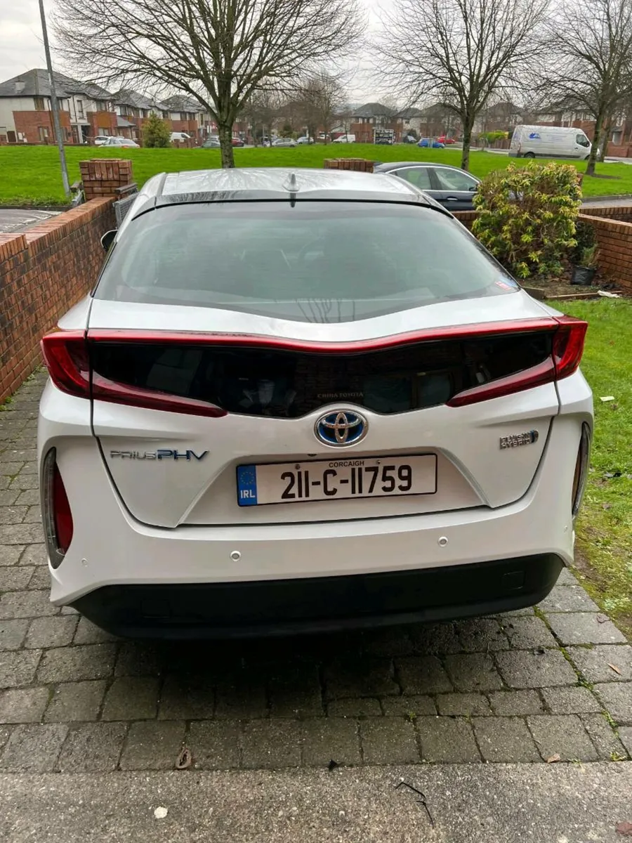 Toyota Prius PHV plug in - Image 3