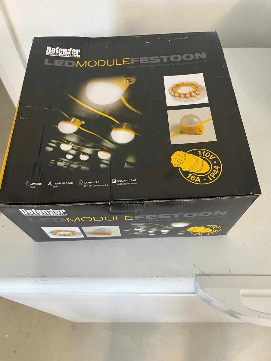 Lights and compressor hose - Image 1