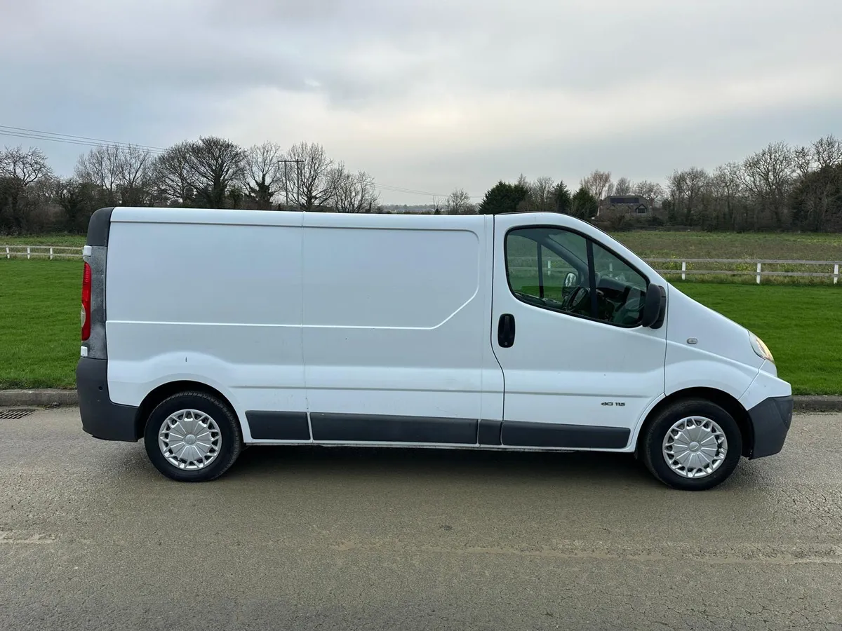 Renault Trafic 2010 Cvrt 3/2026 A/C - Image 2