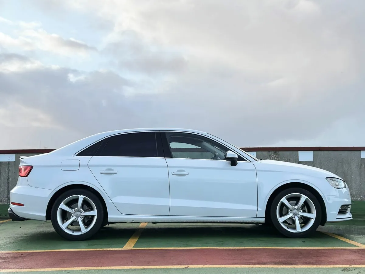 2015 AUDI A3 SEDAN | 1.4 TFSI - Image 3