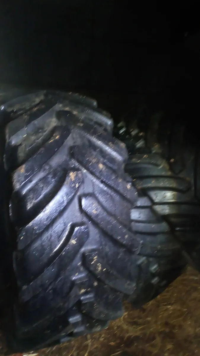 Full set bkt 40%  650 65 38 & 540 65 28 40 - Image 1