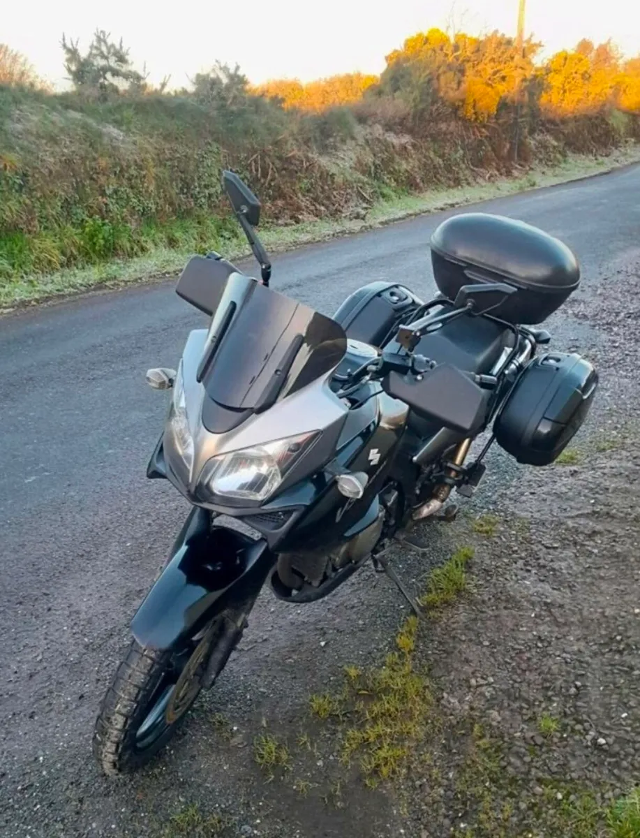 Suzuki V-Strom DL 1000 - Image 1