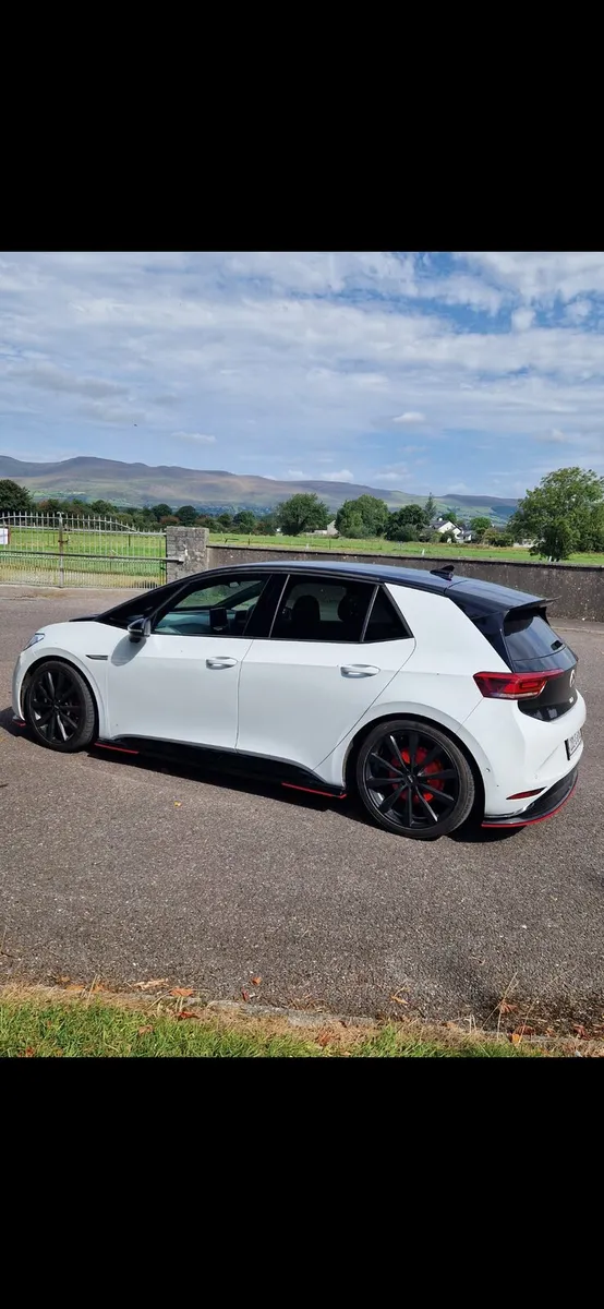 Volkswagen ID3 - Image 1