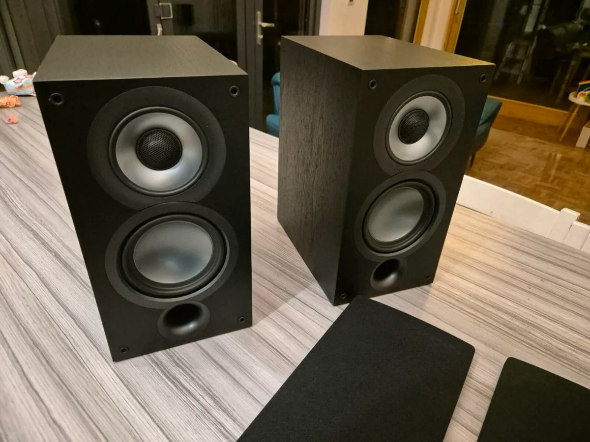 Elac uni-fi 2.0 ub52 - Image 1