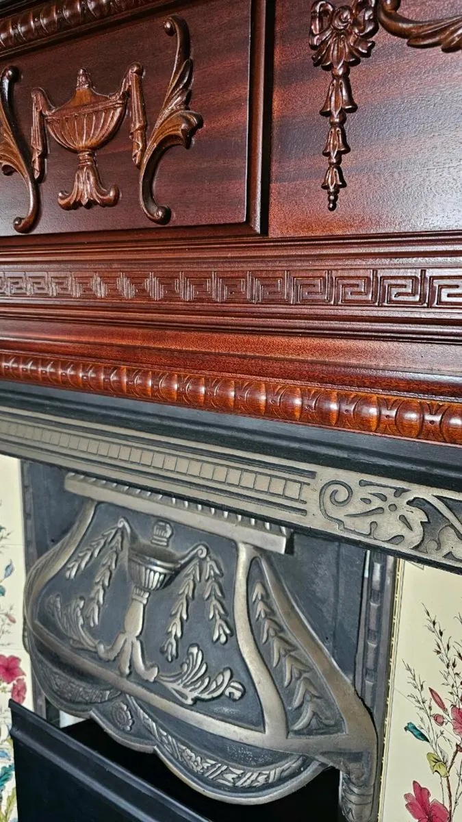 Fireplace with electric insert - Image 3