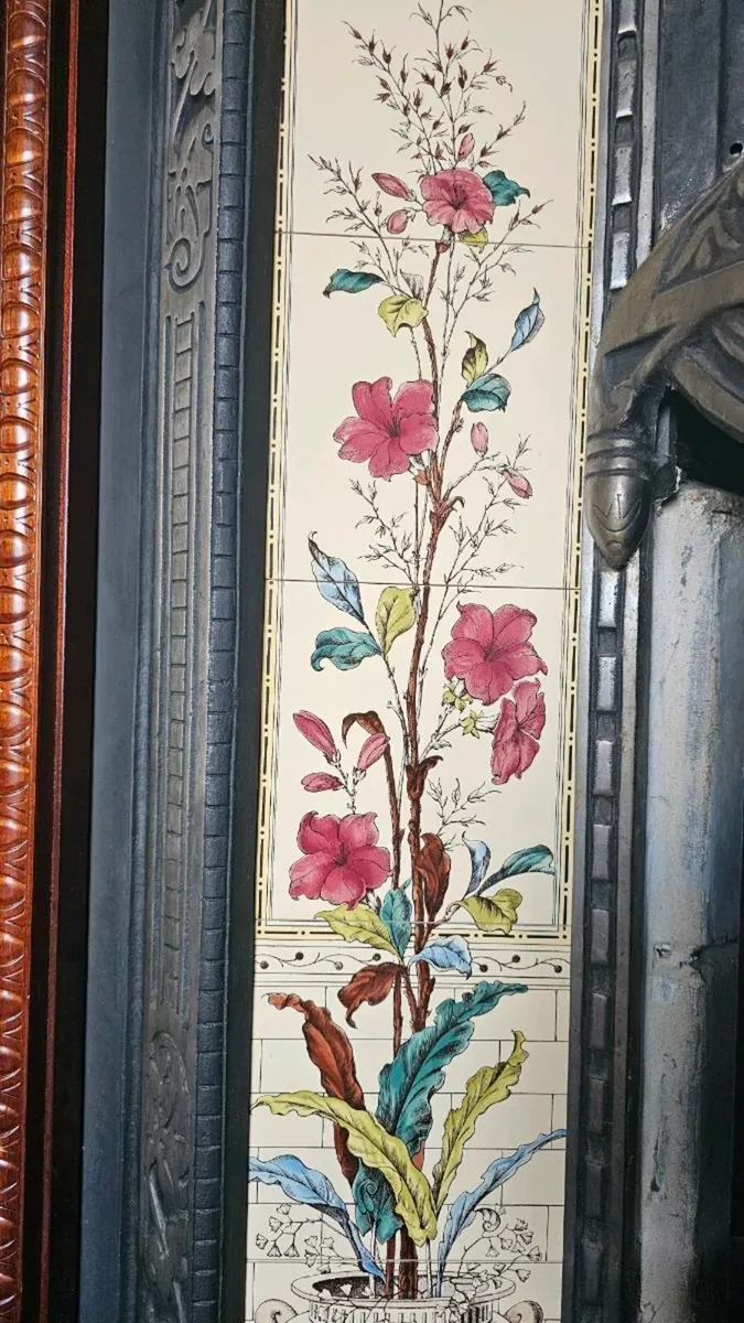 Fireplace with electric insert - Image 4