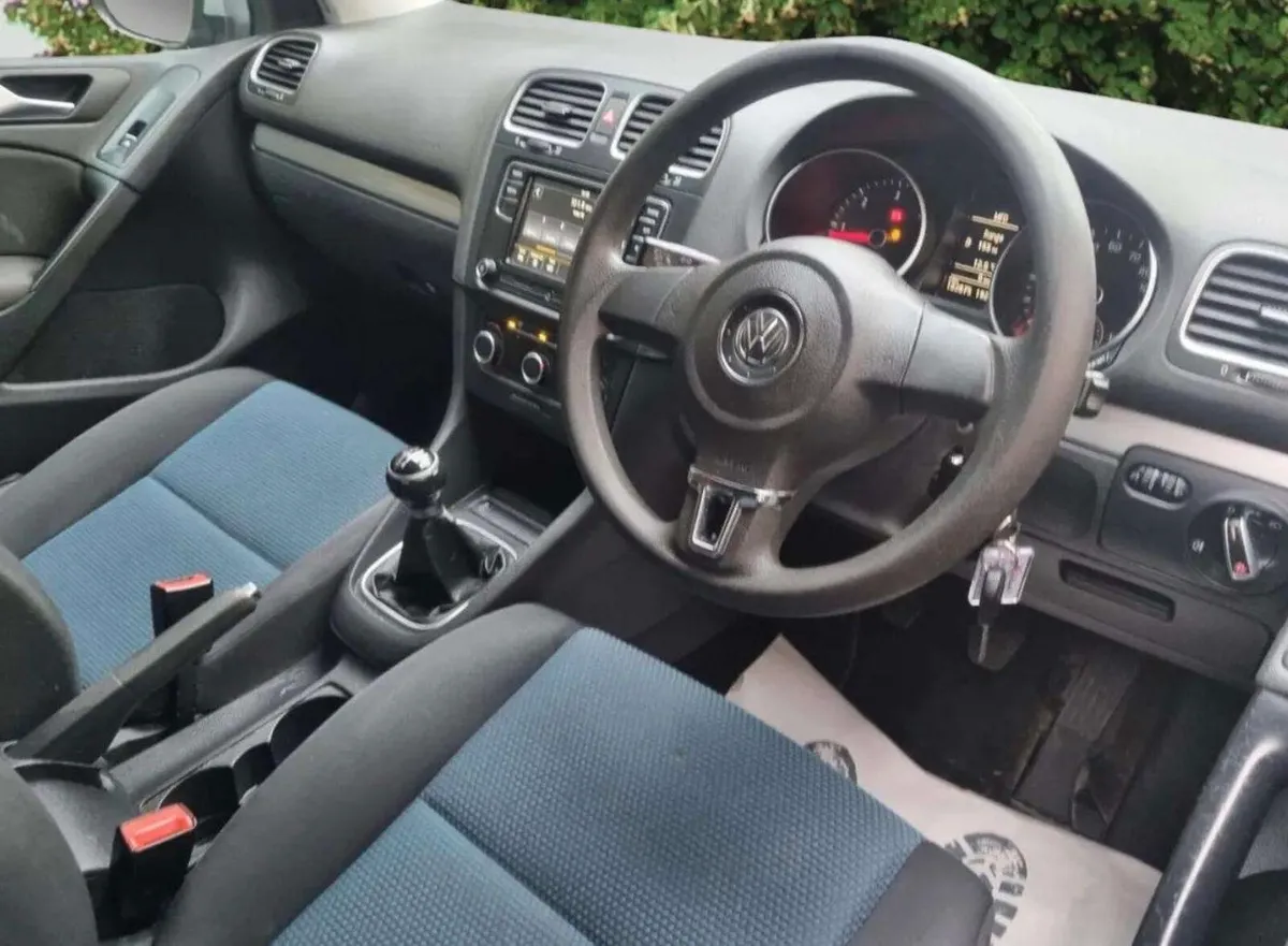 2012 R-Line Golf 1.6tdi STUNNER - GREAT VALUE - Image 3