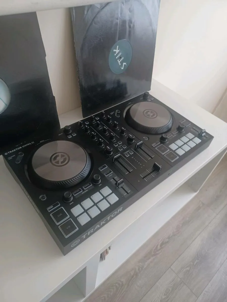 Dj Controller - Image 1