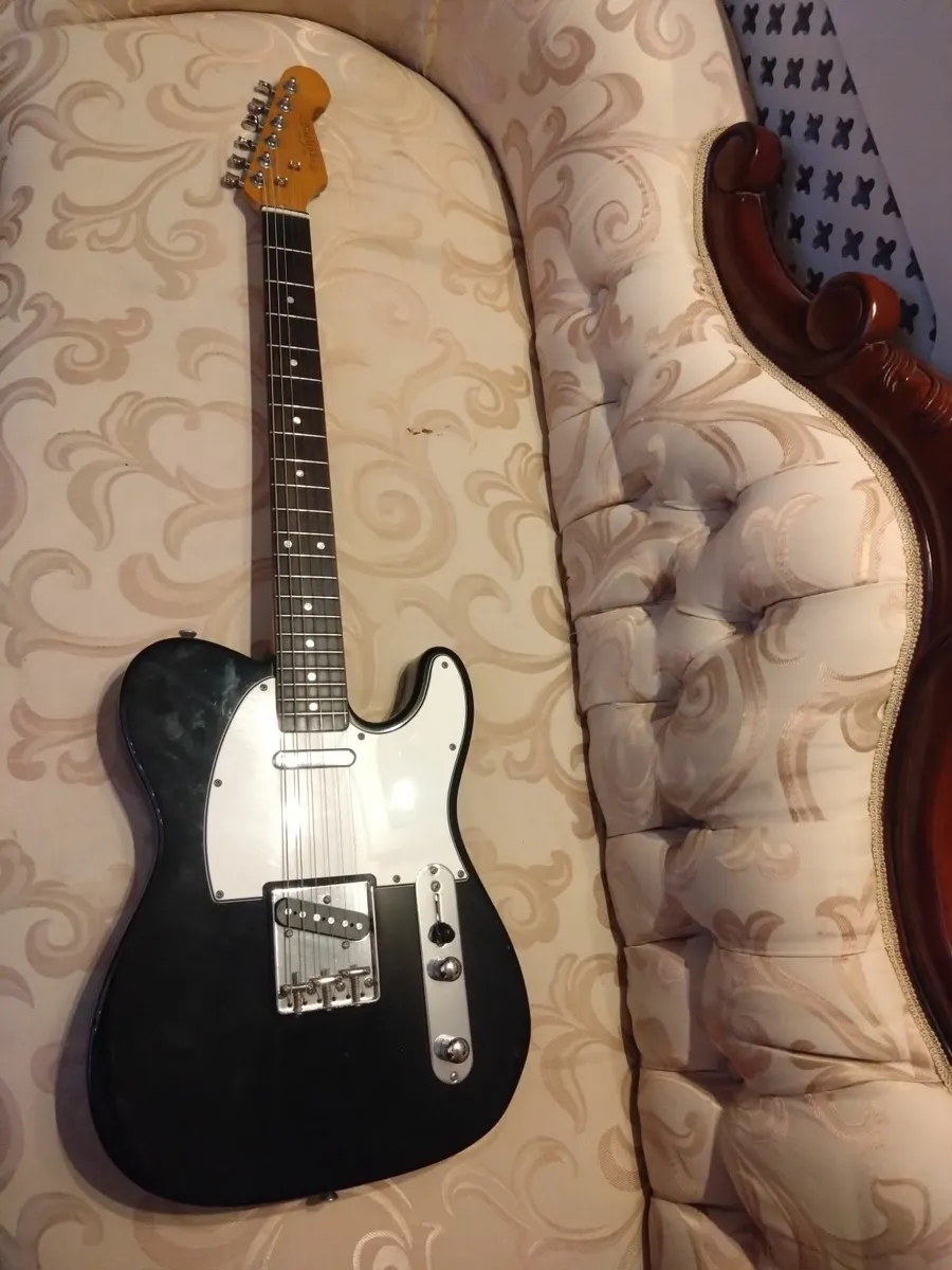 Freshman Electric Guitar - Image 3