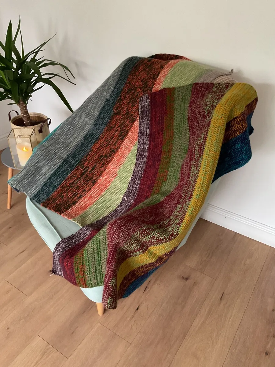 Handmade crochet throws - Image 2