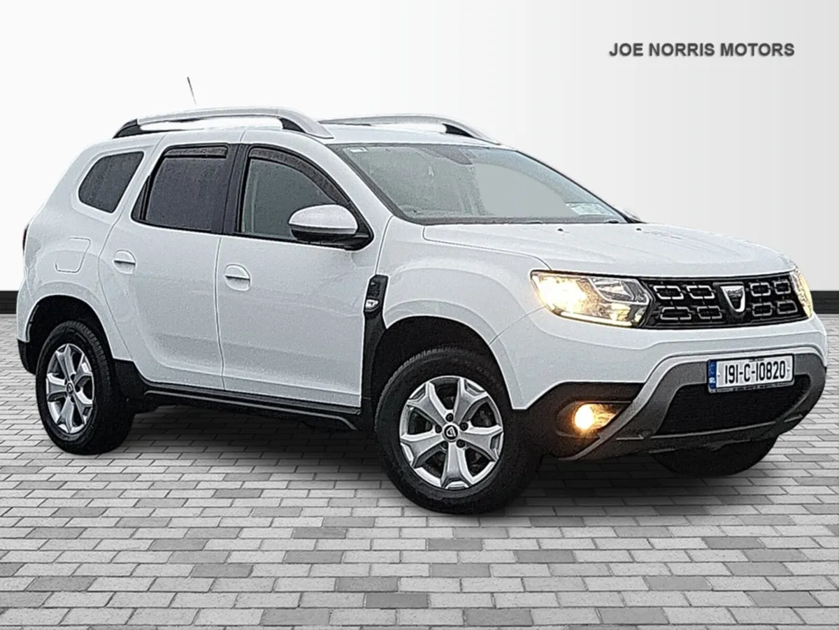Dacia Duster COMFORT BLUE DCI 115 MY 4DR - Image 1