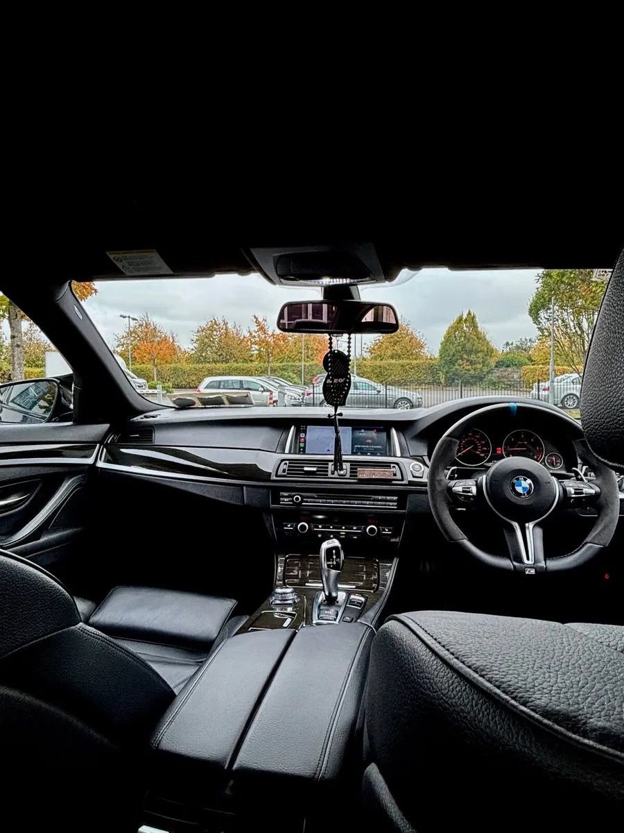 BMW F10 2012 - Image 1