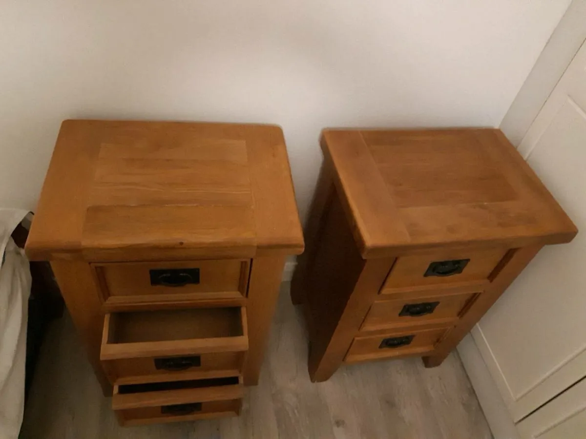 Oak lockers - Image 1