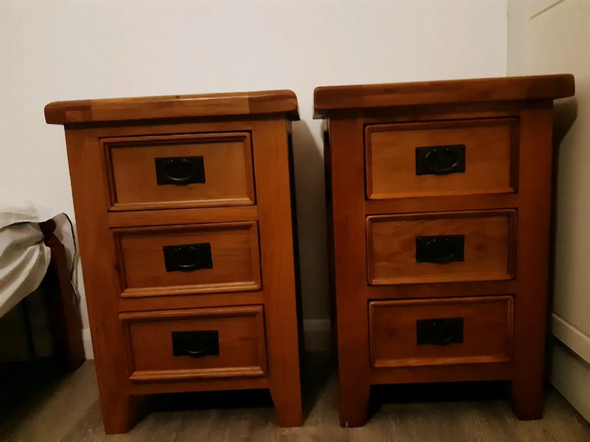 Oak lockers - Image 2