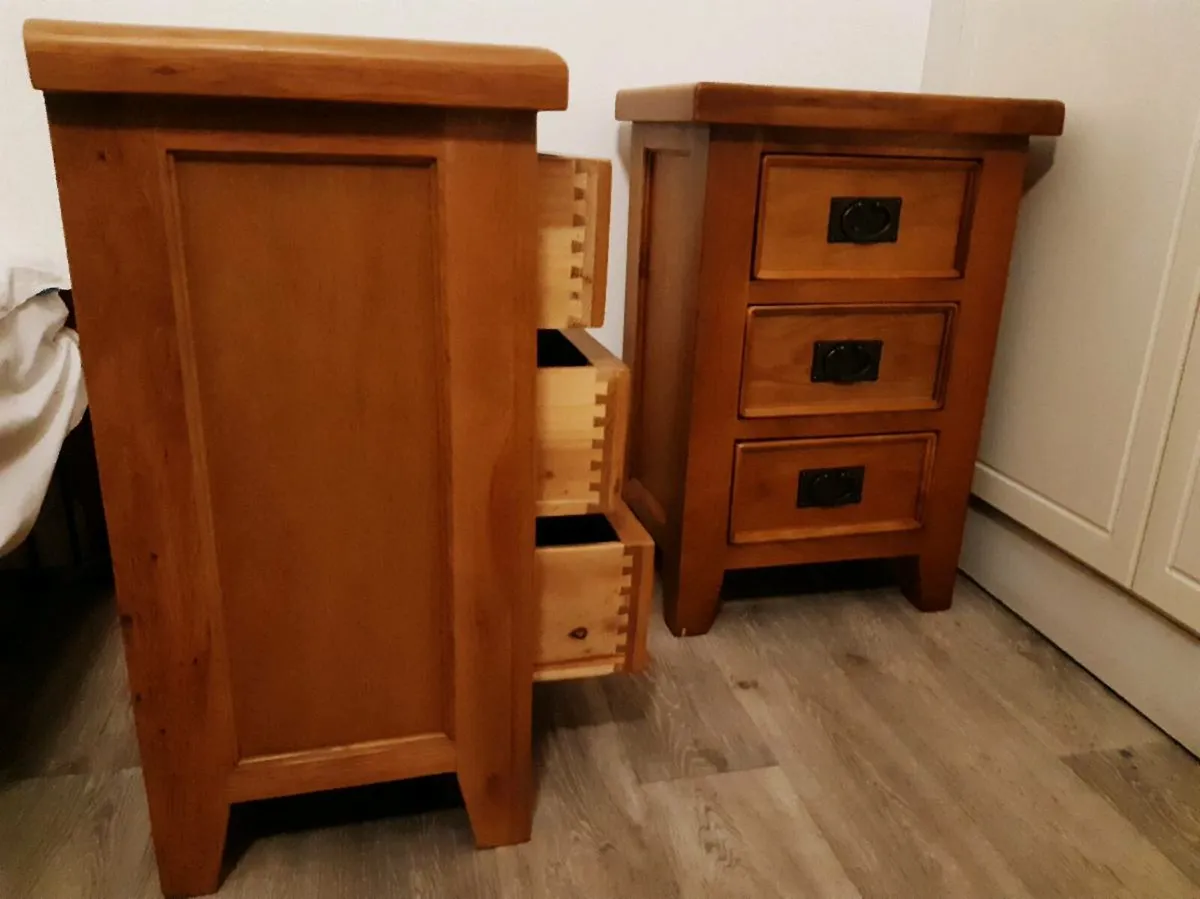 Oak lockers - Image 3