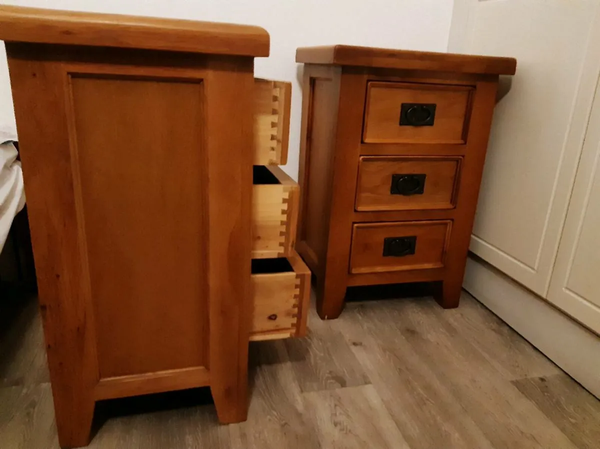 Oak lockers - Image 4