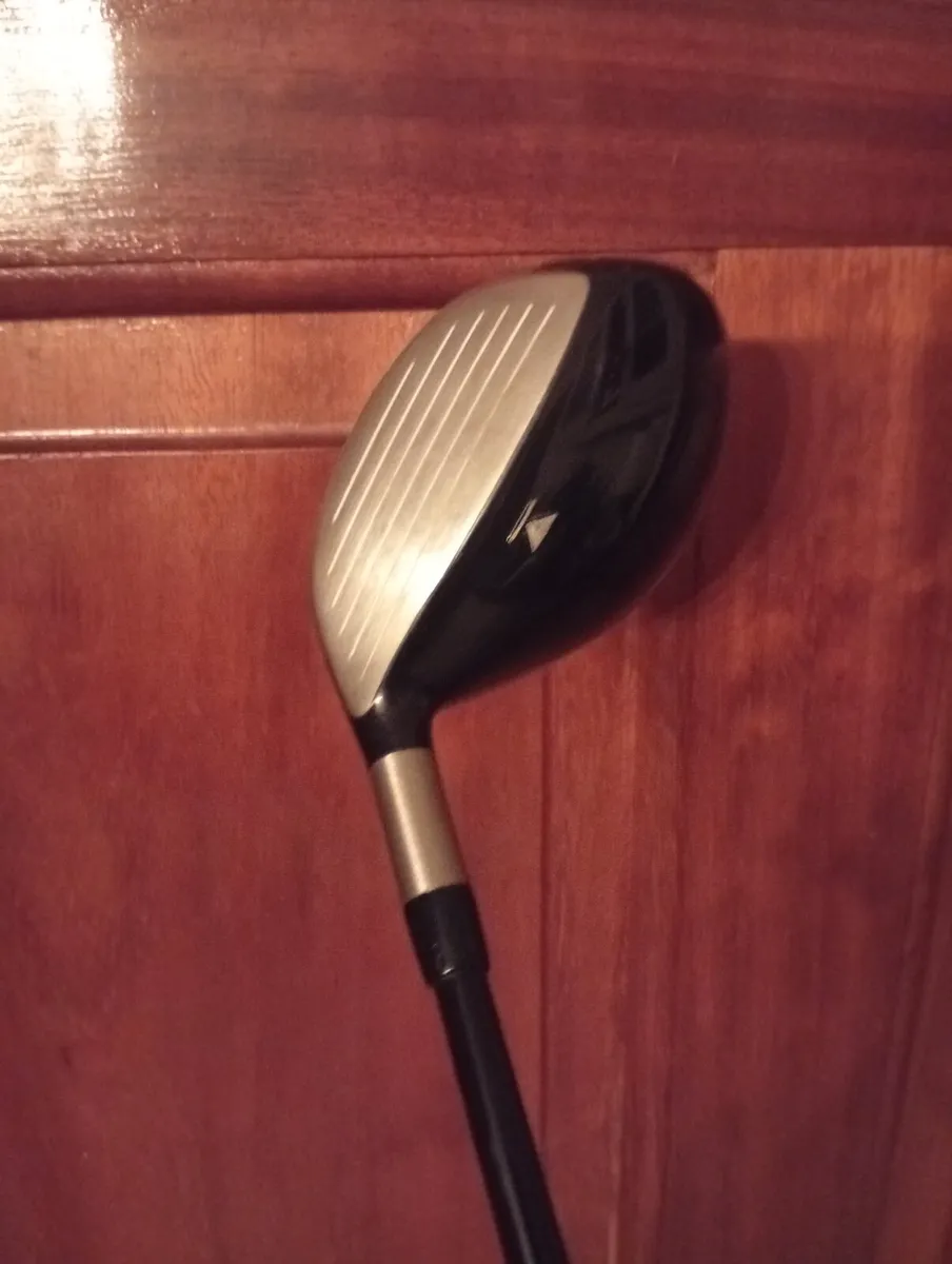 Titleist  13 Deg 909 F3 Model Strong 3 Wood  Stiff - Image 3