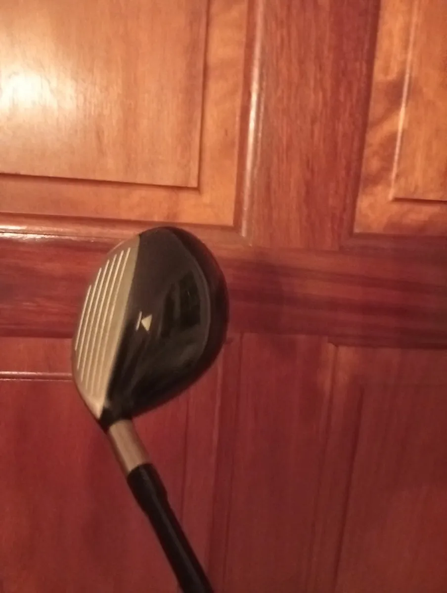 Titleist  13 Deg 909 F3 Model Strong 3 Wood  Stiff - Image 4