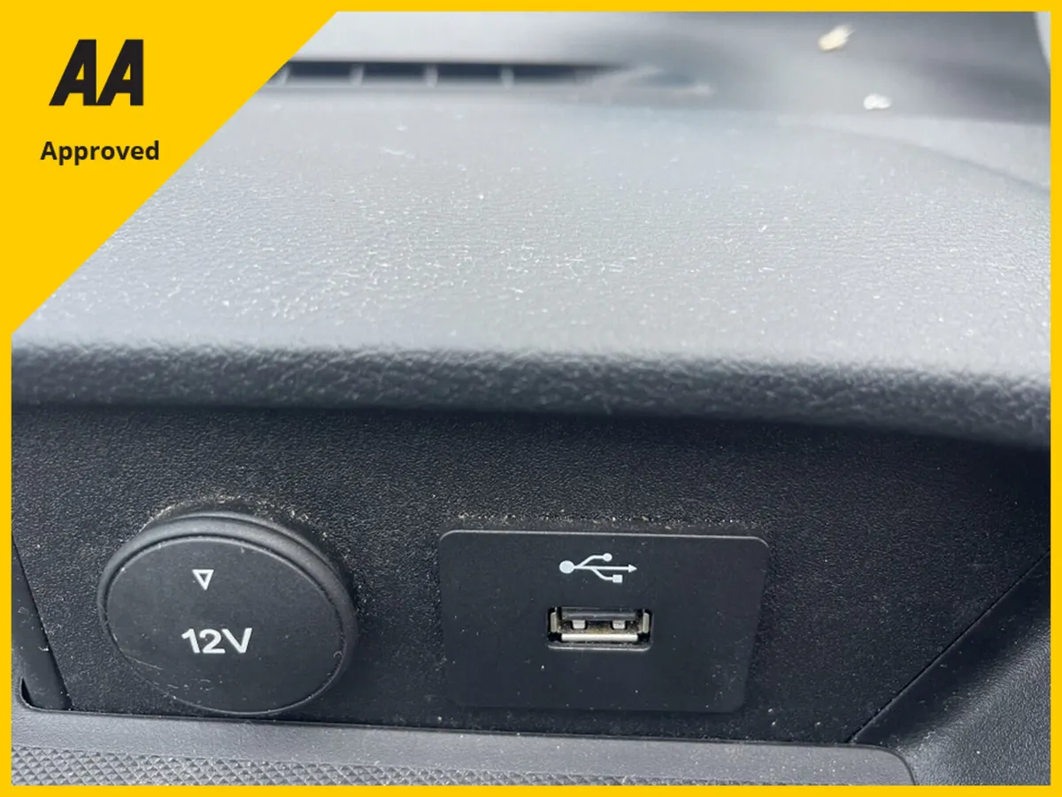 Ford Transit Custom 280S TREND 2.0 TD 130BHP M6 SW - Image 3