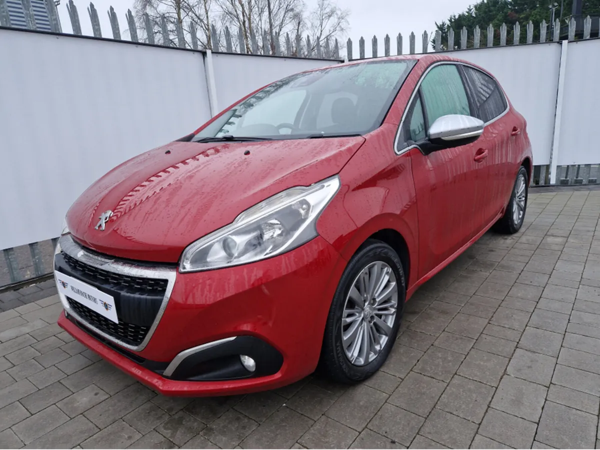 Peugeot 208 1.2 PETROL AUTO - Image 3