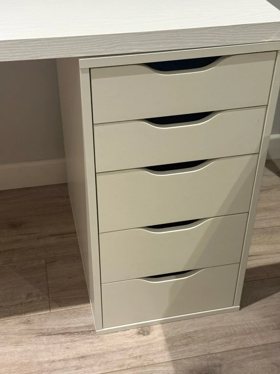 desk with drawers - Image 2