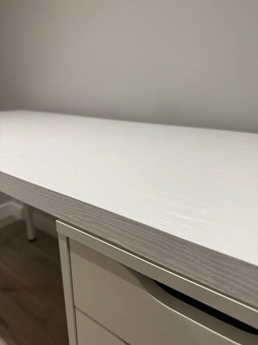 desk with drawers - Image 3