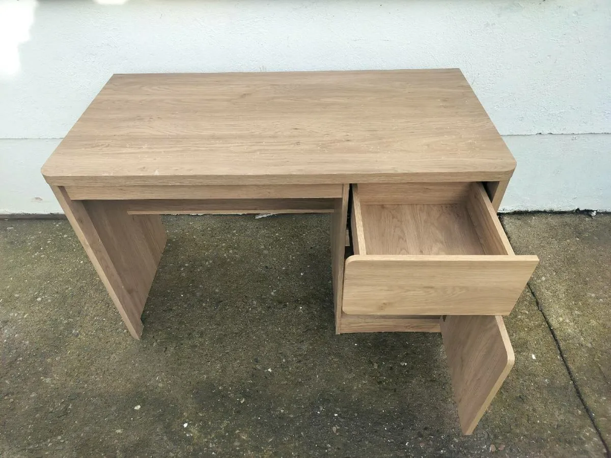 Office desk - Image 2