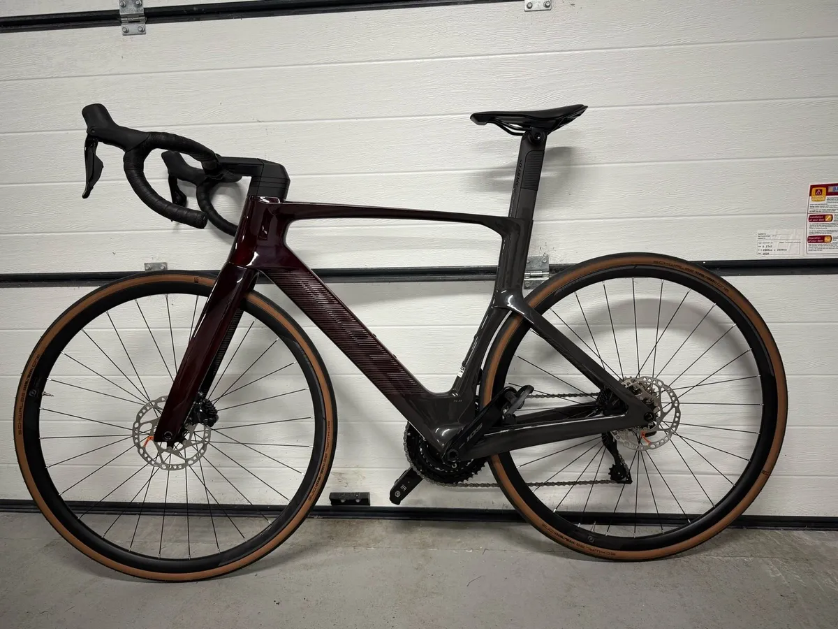 Scott Foil RC 30 Road Bike - Image 3