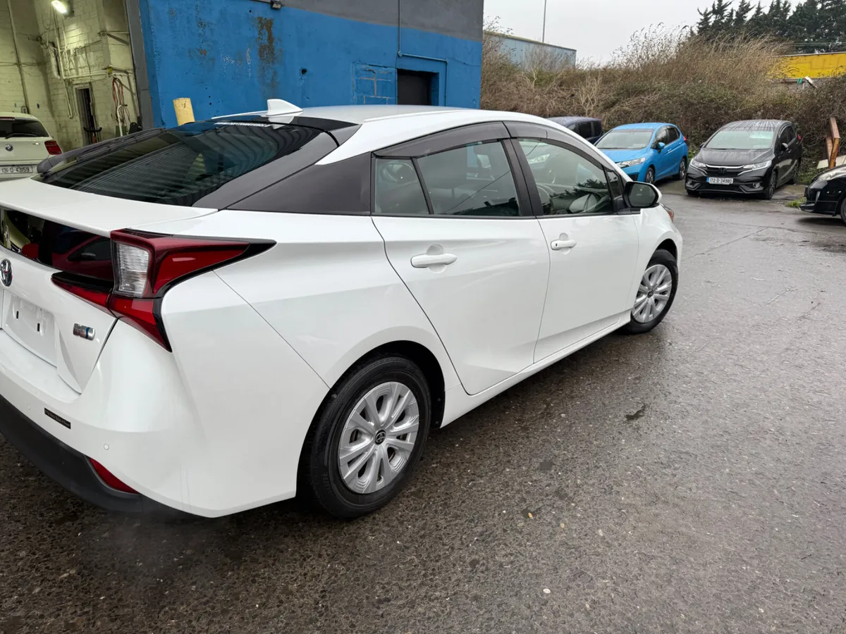 2021 Toyota Prius Hybrid Automatic - Image 4