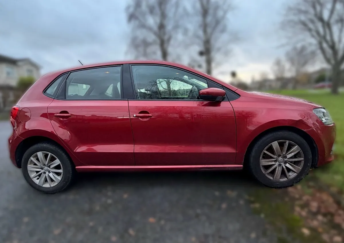 Volkswagen Polo 2016 - Image 2