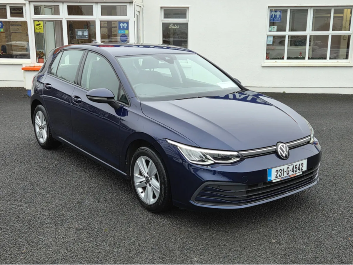 Volkswagen Golf LIFE TSI - Image 2