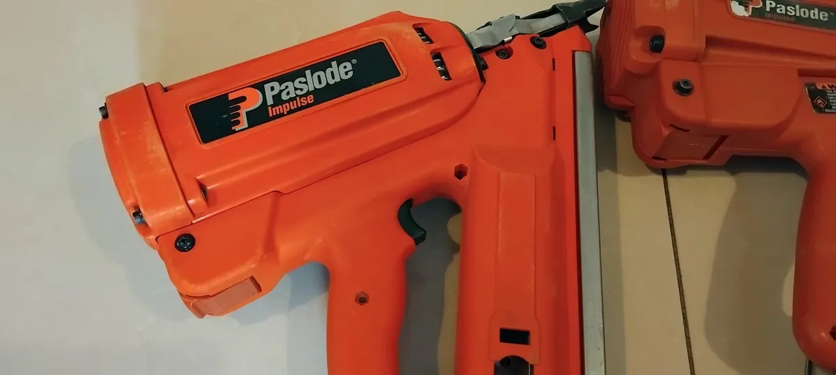 Paslode im350 + im250 Nail Guns"Fully Serviced" - Image 2