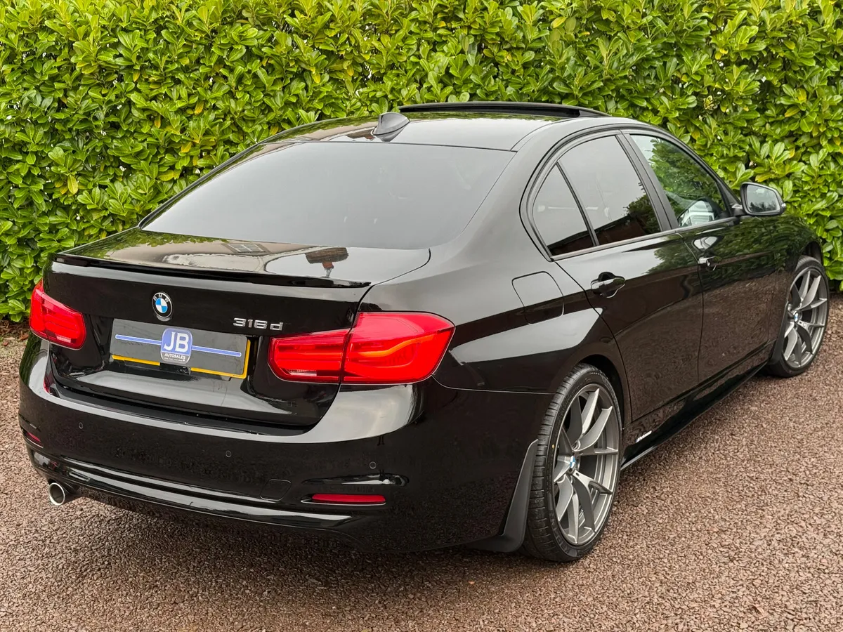 BMW 316D F30 2018 **SunRoof** - Image 4