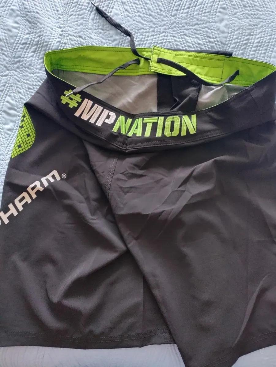 MusclePharm Gym shorts XL New - Image 4