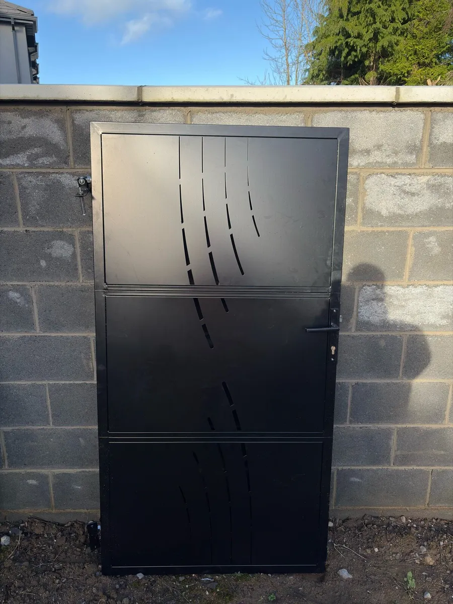 Metal side gate, 1m wide,180cm height - Image 1