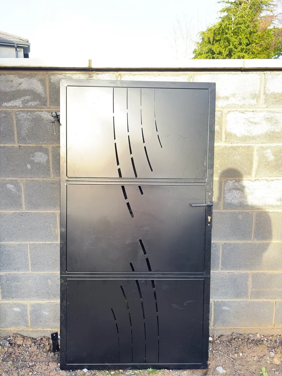 Metal side gate, 1m wide,180cm height - Image 2