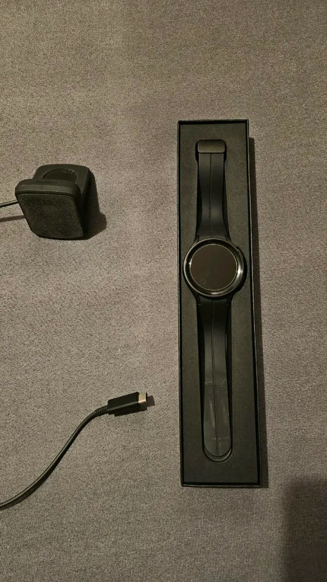 Smart Watch Samsung Galaxy 5 pro - Image 2