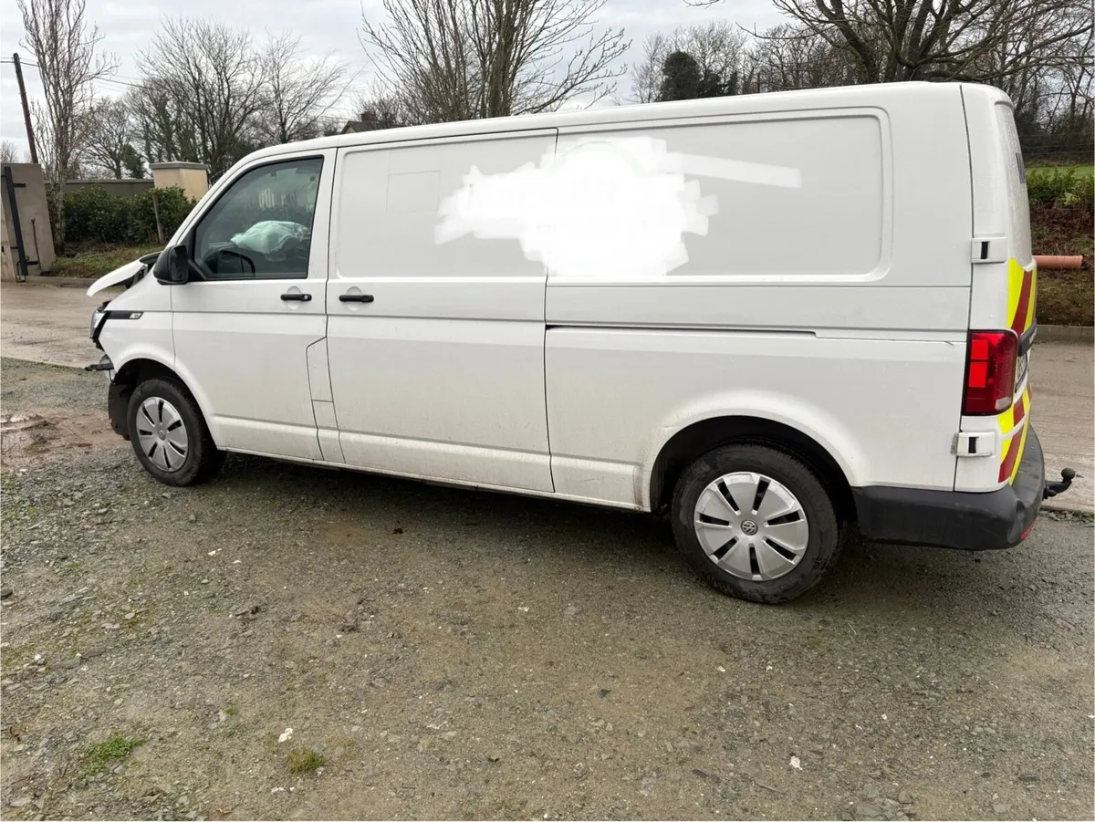 2023 VW Transporter Cat C - Image 1