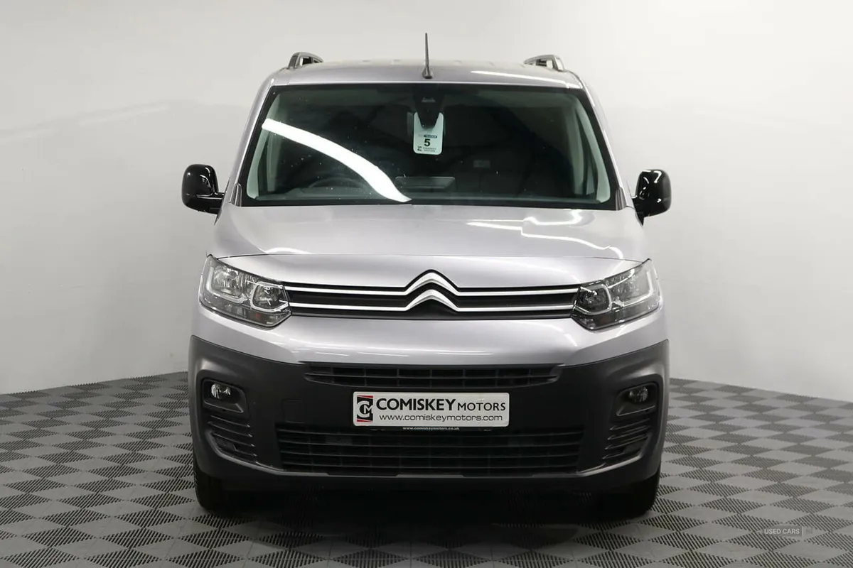 Citroen Berlingo BlueHDi 1000 Driver Edition M - Image 2