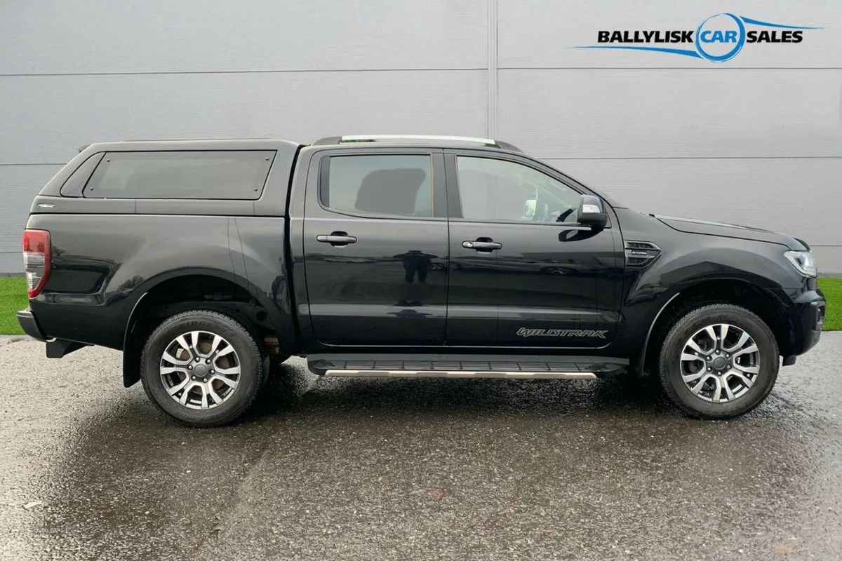 Ford Ranger 2.0 TDCI Wildtrak Auto 4WD in Black wi - Image 3