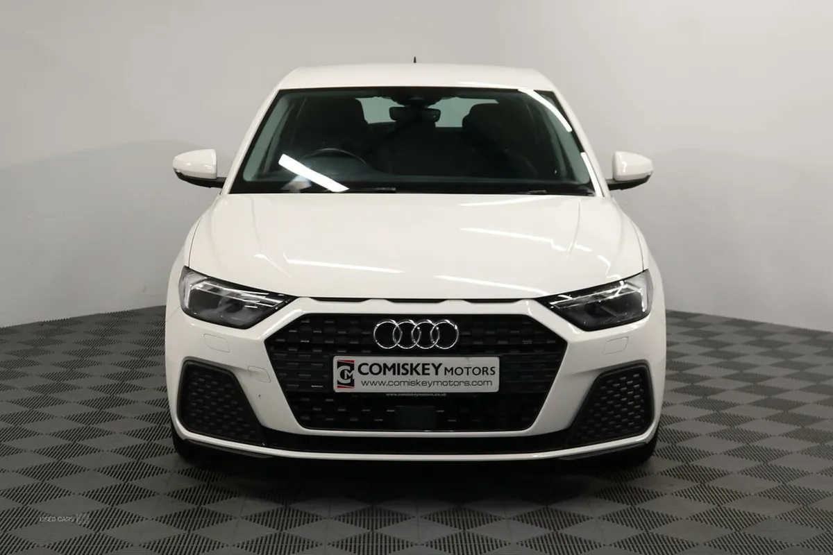 Audi A1 TFSI Technik - Image 2