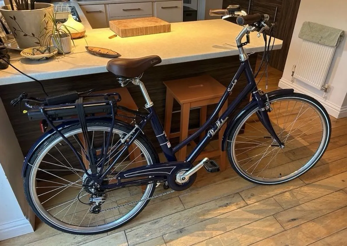 Woman's Pendleton Somerby Electric Bike Medium Frame - Image 1