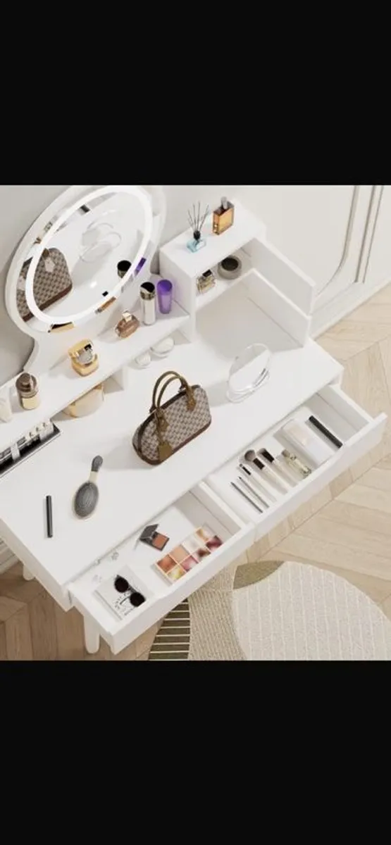 New vanity table still in box - Image 3