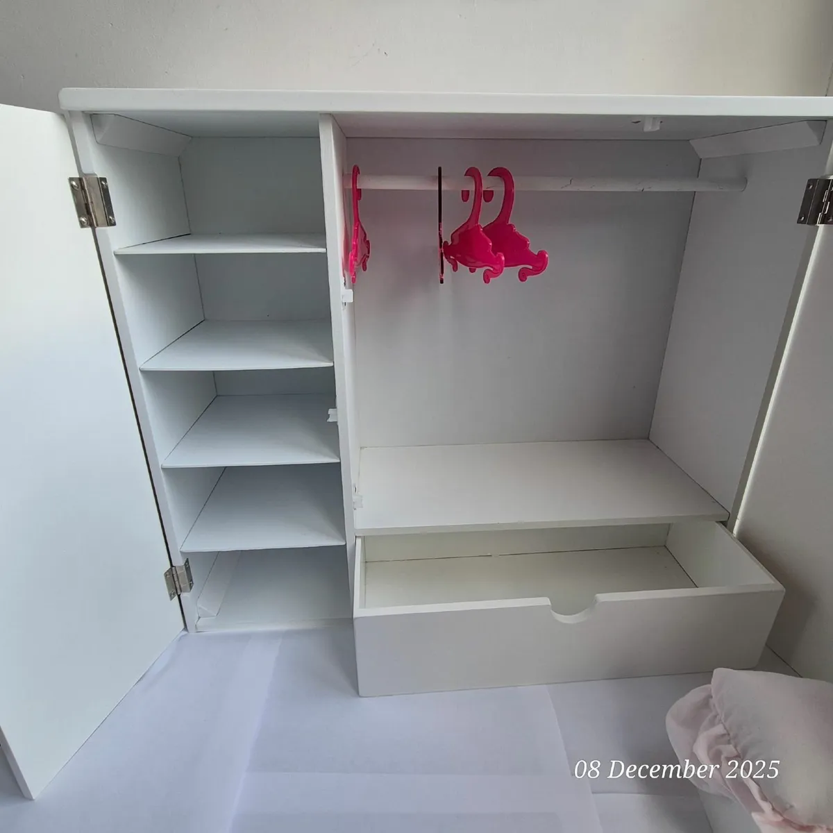 Massive our generation bundle includes wardrobe - Image 2