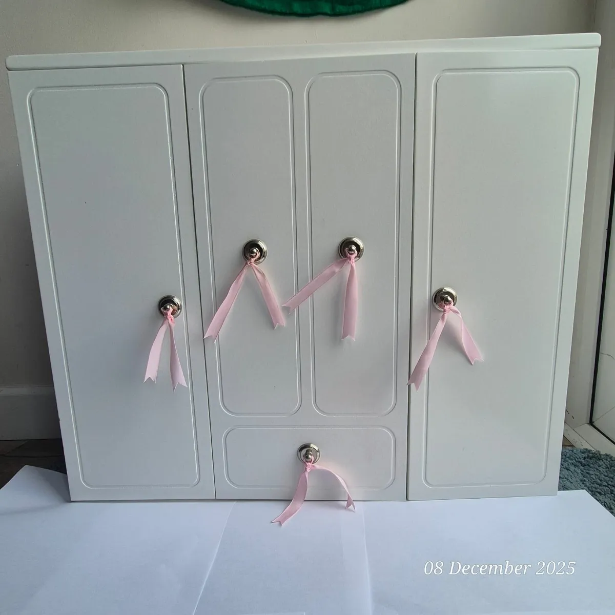 Massive our generation bundle includes wardrobe - Image 3