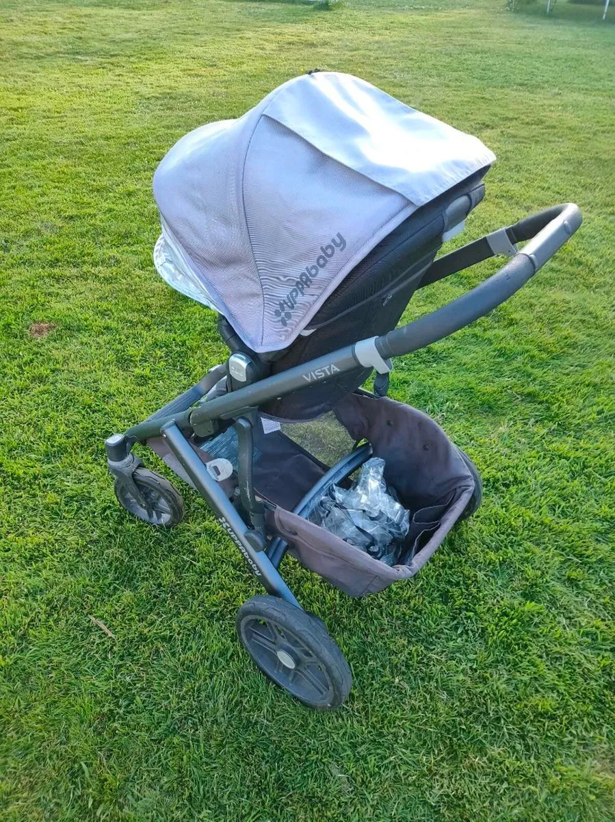 Uppababy Vista pram - Image 1